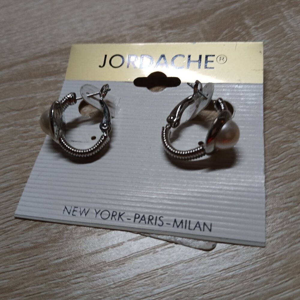 NWT Jordache Silver Tone White Faux Pearl Earrings #23
